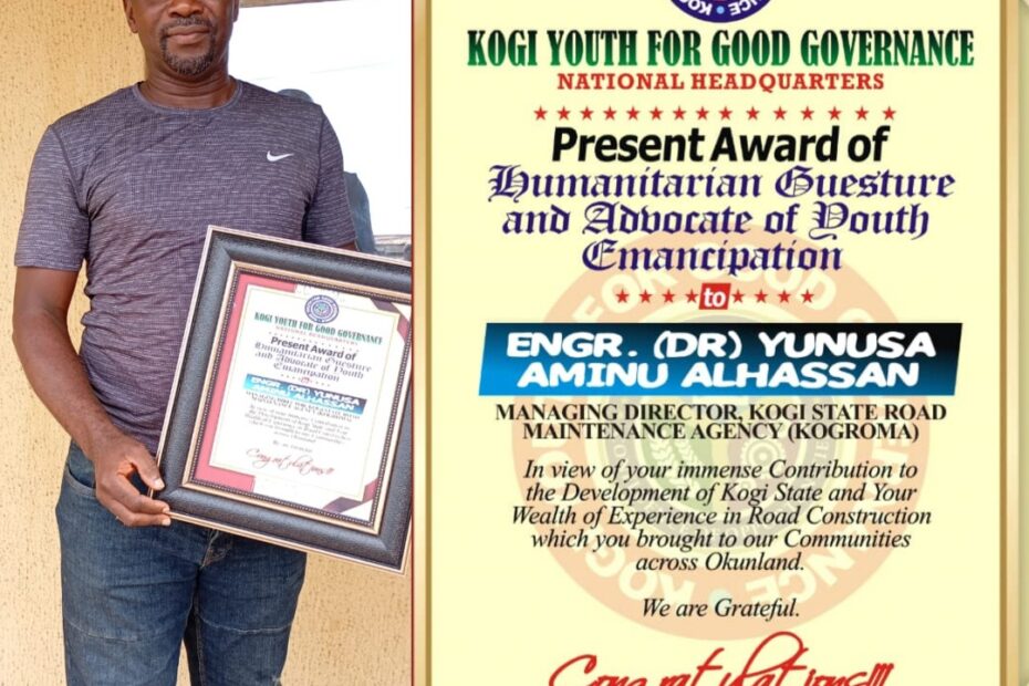 Engr. Yunusa Alhassan Receiving KYGG Award