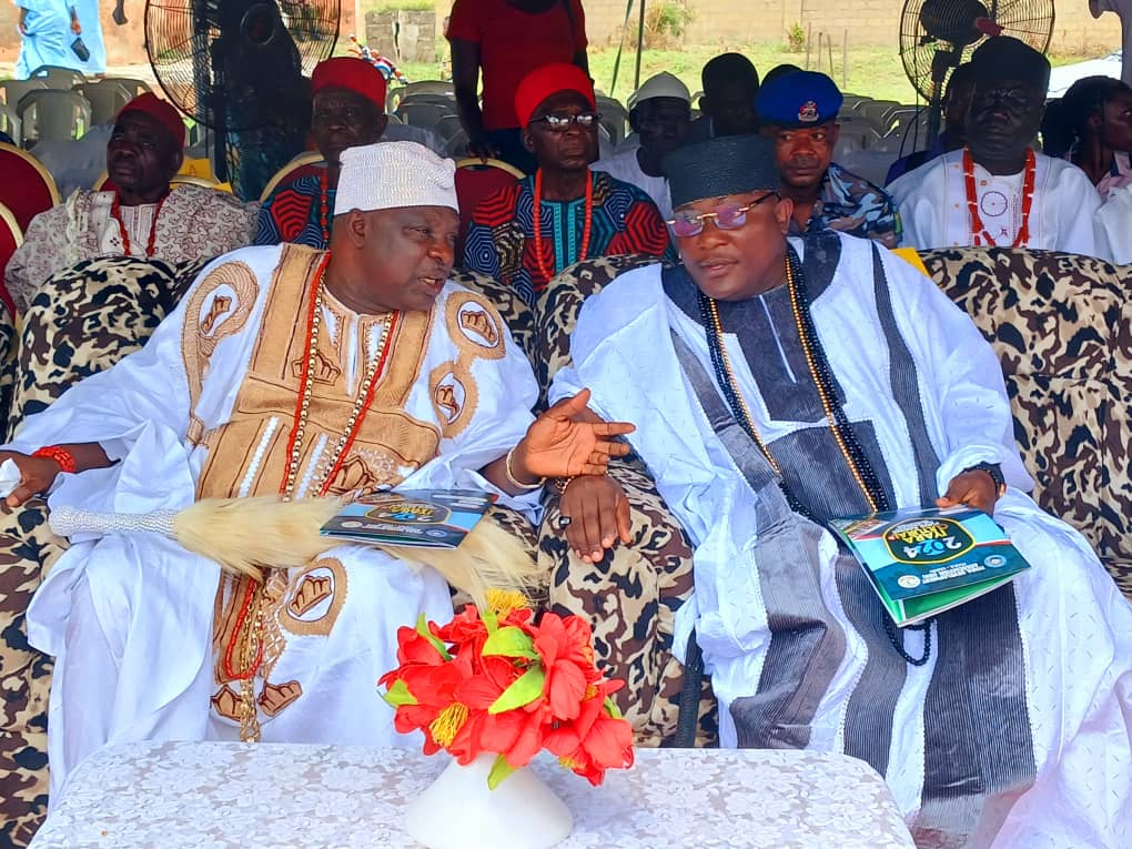 L-R Oba Muyiwa Ibeun and Oba Williams Ayeni